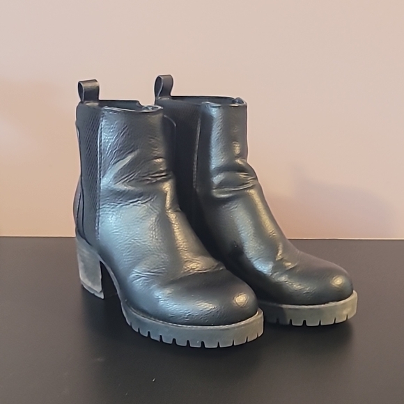 Black Leather Ankle Boots - Picture 1 of 4